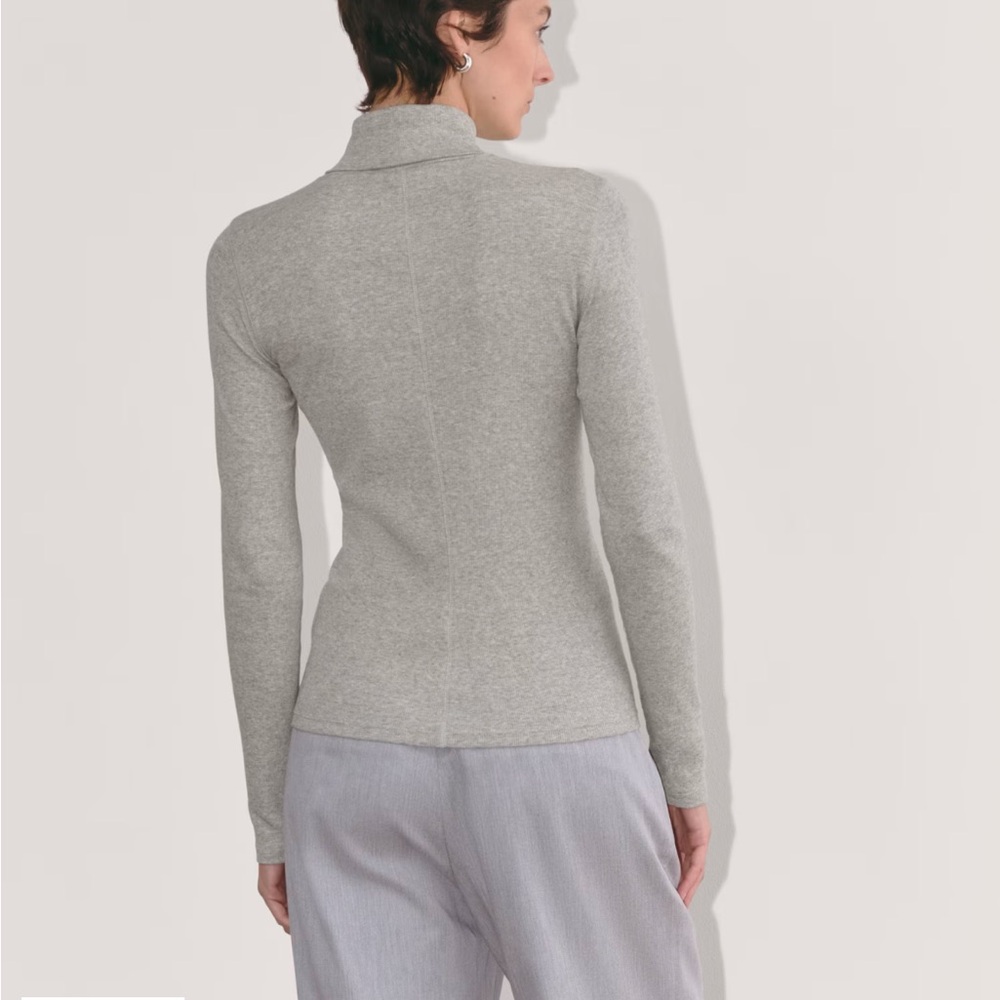 Everlane Gray Women's Ribbed Turtleneck Sweater